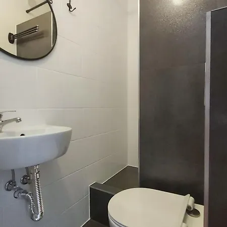 Radomianka Pokoje Goscinne *